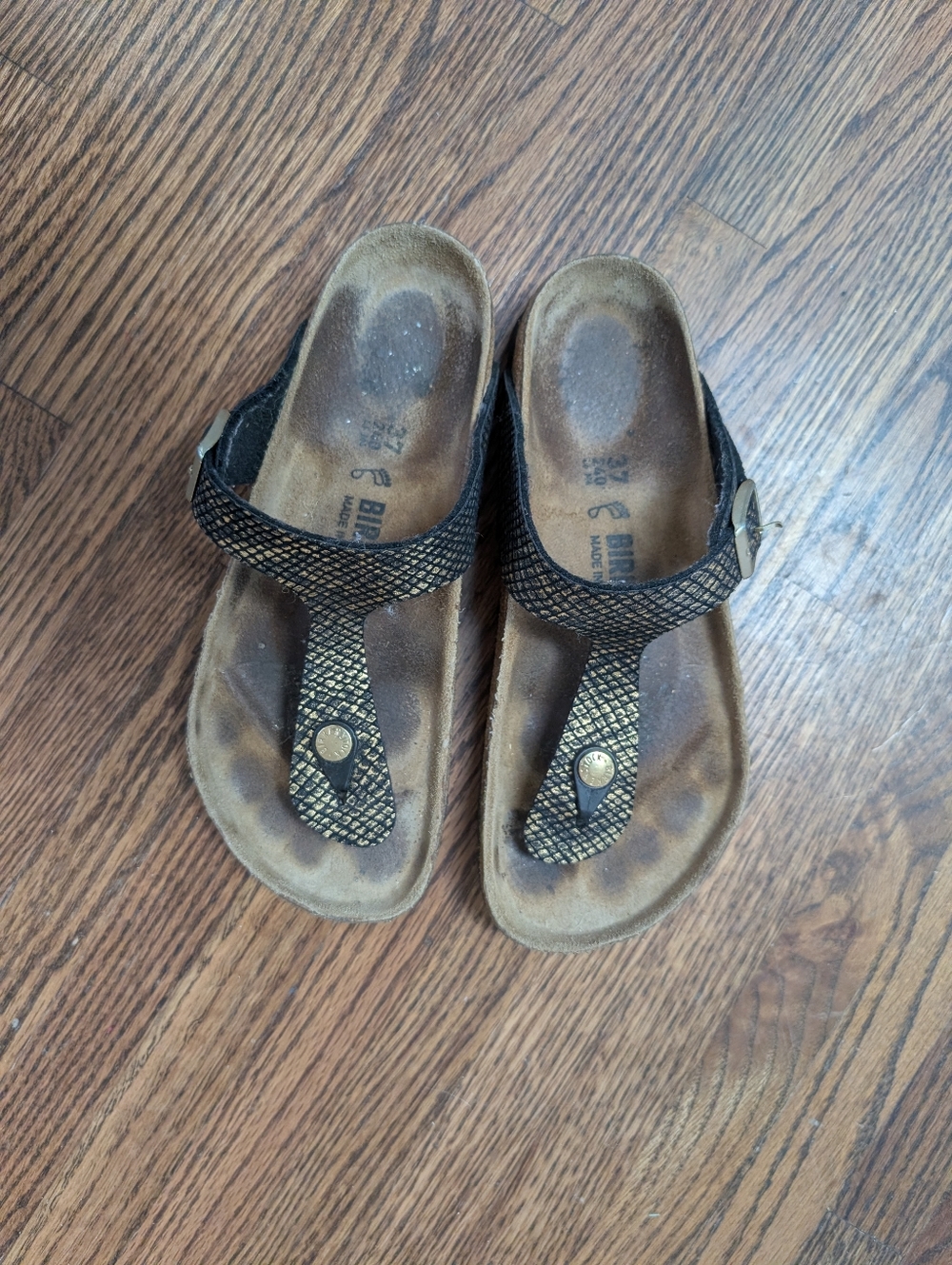 Birkenstock Metallic Black and Gold Textured Thong Sandals